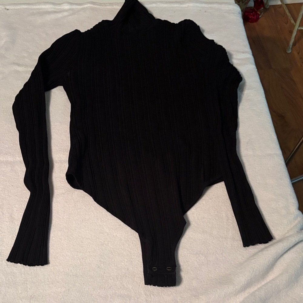 Barneys New York Black Ribbed Long-Sleeve Bodysuit